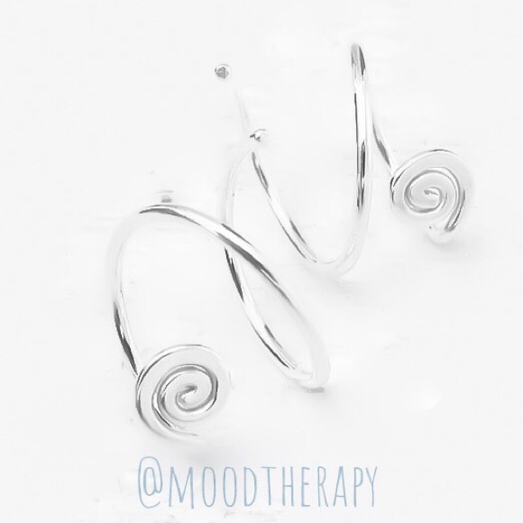 🌀 Spiral Orbital Hoop Earrings for 2 Piercings - Picture 2 of 4